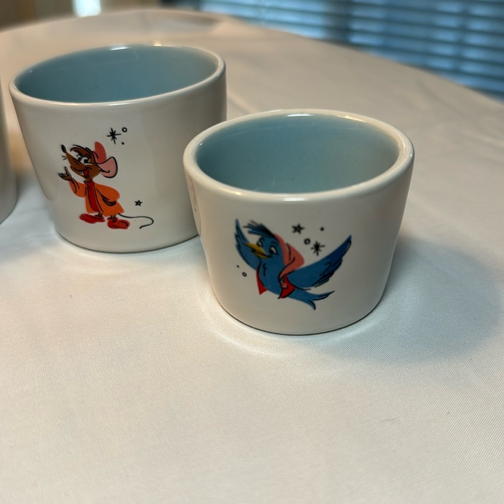 Rae Dunn Disney Cinderella Measuring Cups - Picture 6 of 7
